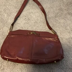 Elegant Burgundy Leather Shoulder Bag
